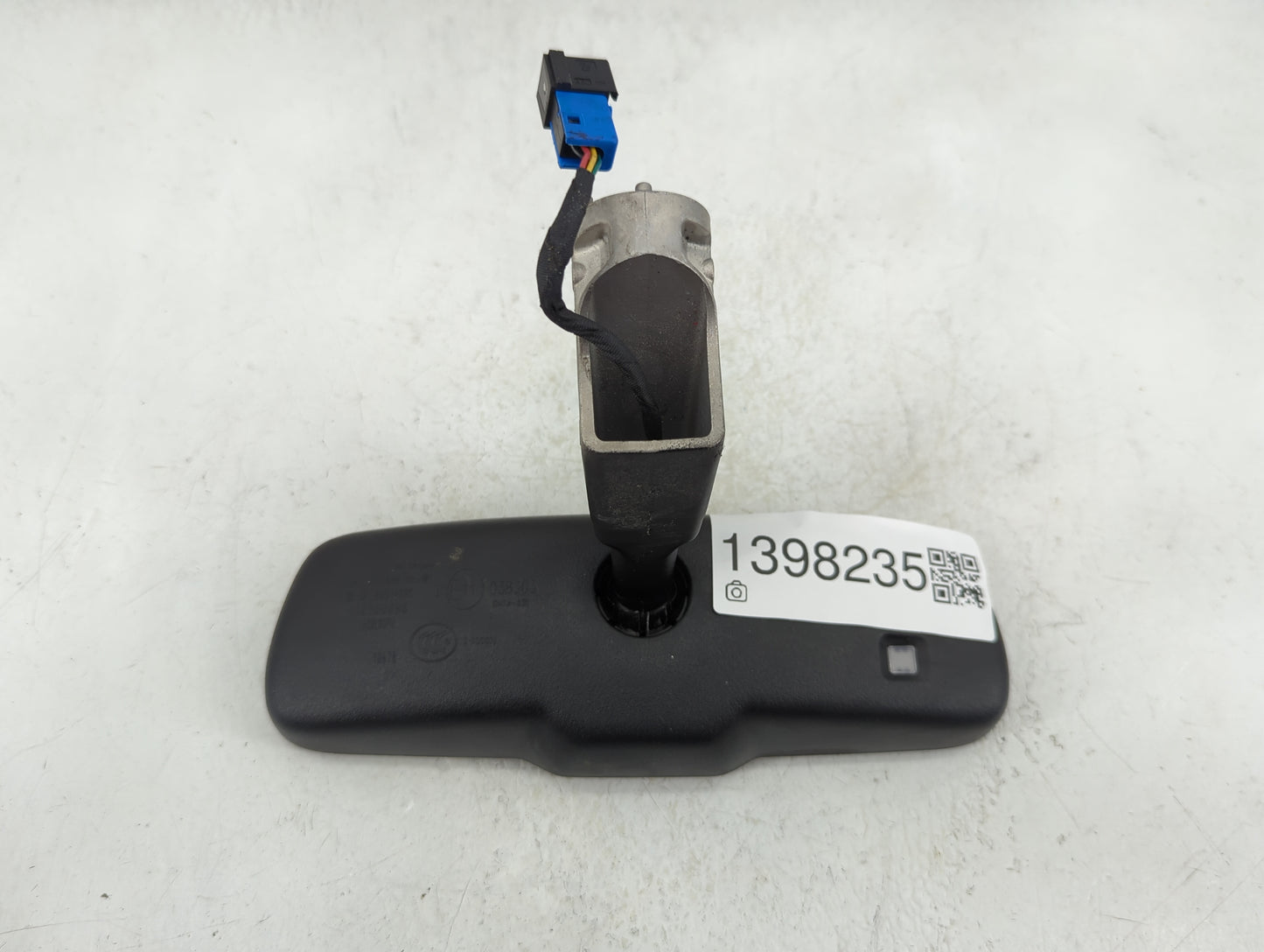 2017 Alfa Romeo Giulia Interior Rear View Mirror Replacement OEM P/N:56109498 Fits OEM Used Auto Parts - Oemusedautoparts1.c