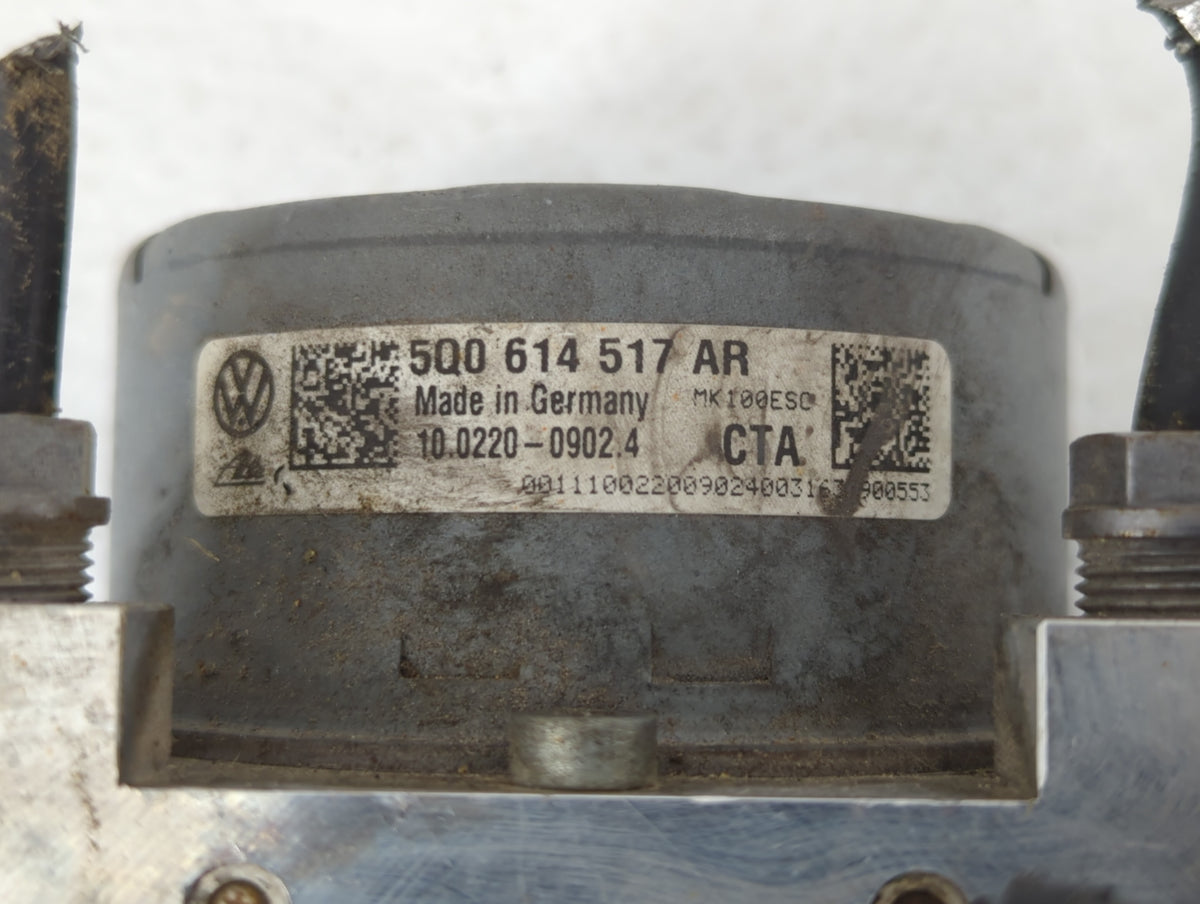 2017-2018 Audi A3 Anti-Lock Brake ABS Pump Module Actuator OEM P/N:5Q0 614 517 AR Fits Fits 2017 2018 OEM Used Auto Parts -