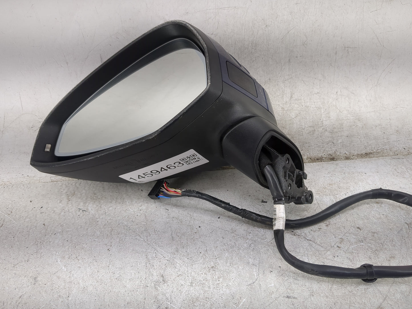 2017-2019 Audi A4 Driver Side View Mirror - Left Door Mirror OEM Used - Oemusedautoparts1.com