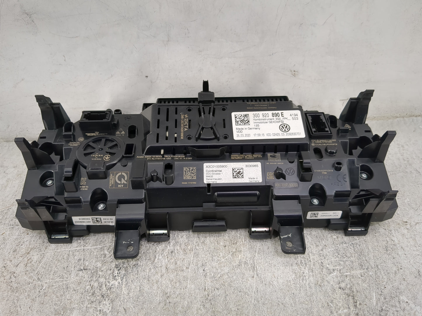 2017-2019 Audi A4 Instrument Cluster Speedometer Gauges P/N:3G0920890E 8W5920890C, A2C19489000 Miles: Fits Fits 2017 2018 20