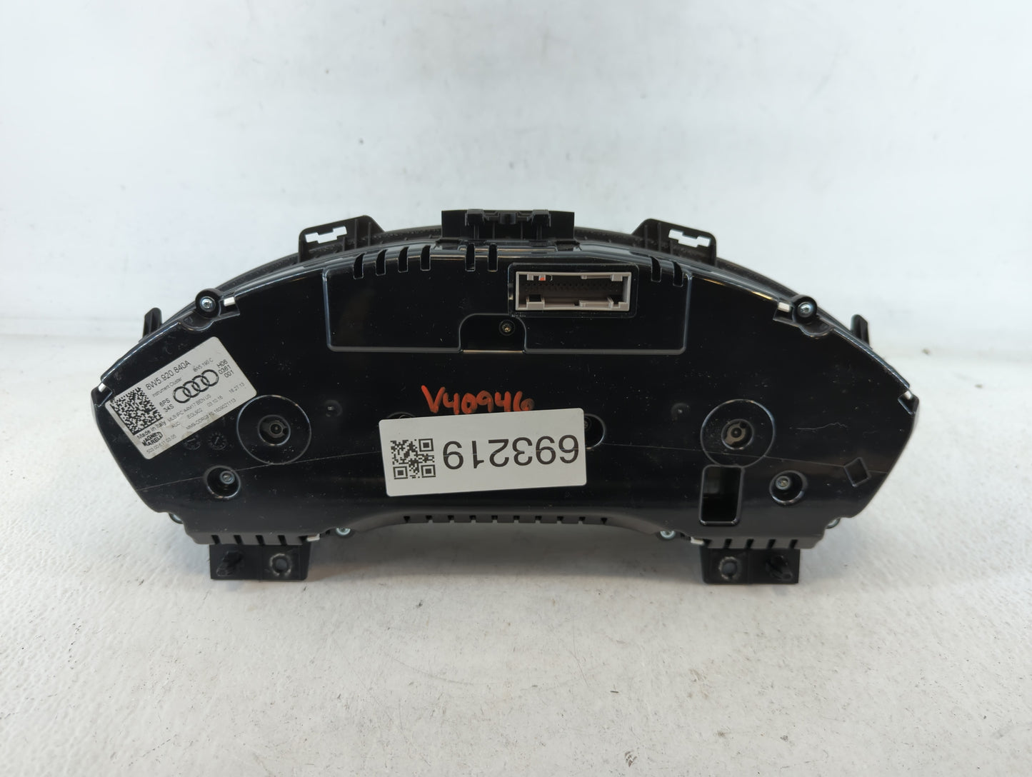 2017-2019 Audi A4 Instrument Cluster Speedometer Gauges P/N:0 263 725 121 4G8 920 987 T, 8W5 920 840 Fits Fits 2017 2018 201