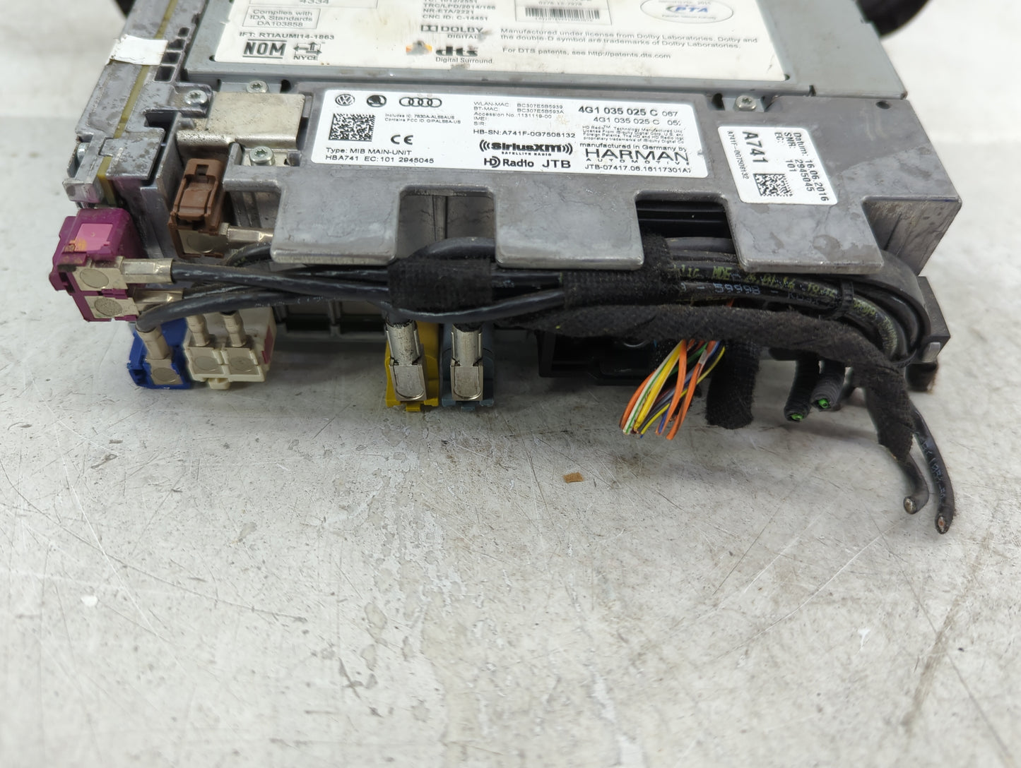 2017 Audi A6 Radio AM FM Cd Player Receiver Replacement P/N:4G1 035 025 C Fits OEM Used Auto Parts - Oemusedautoparts1.com