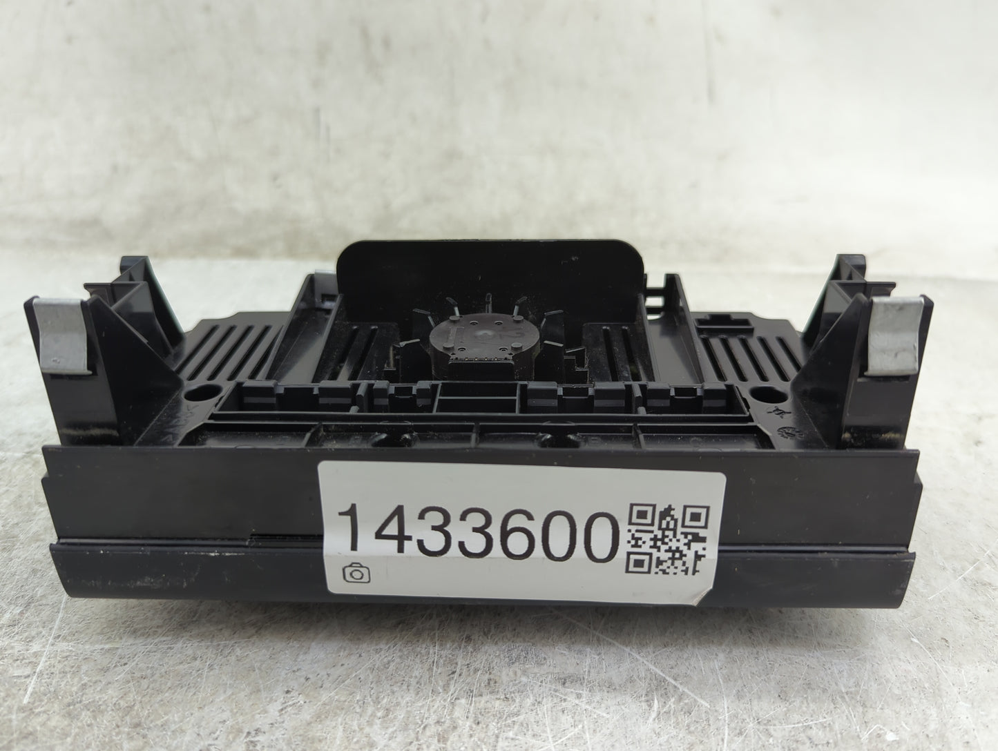 2017-2018 Audi Q3 Climate Control Module Temperature AC/Heater Replacement P/N:8U0820043H A2C11656000 Fits Fits 2017 2018 OE