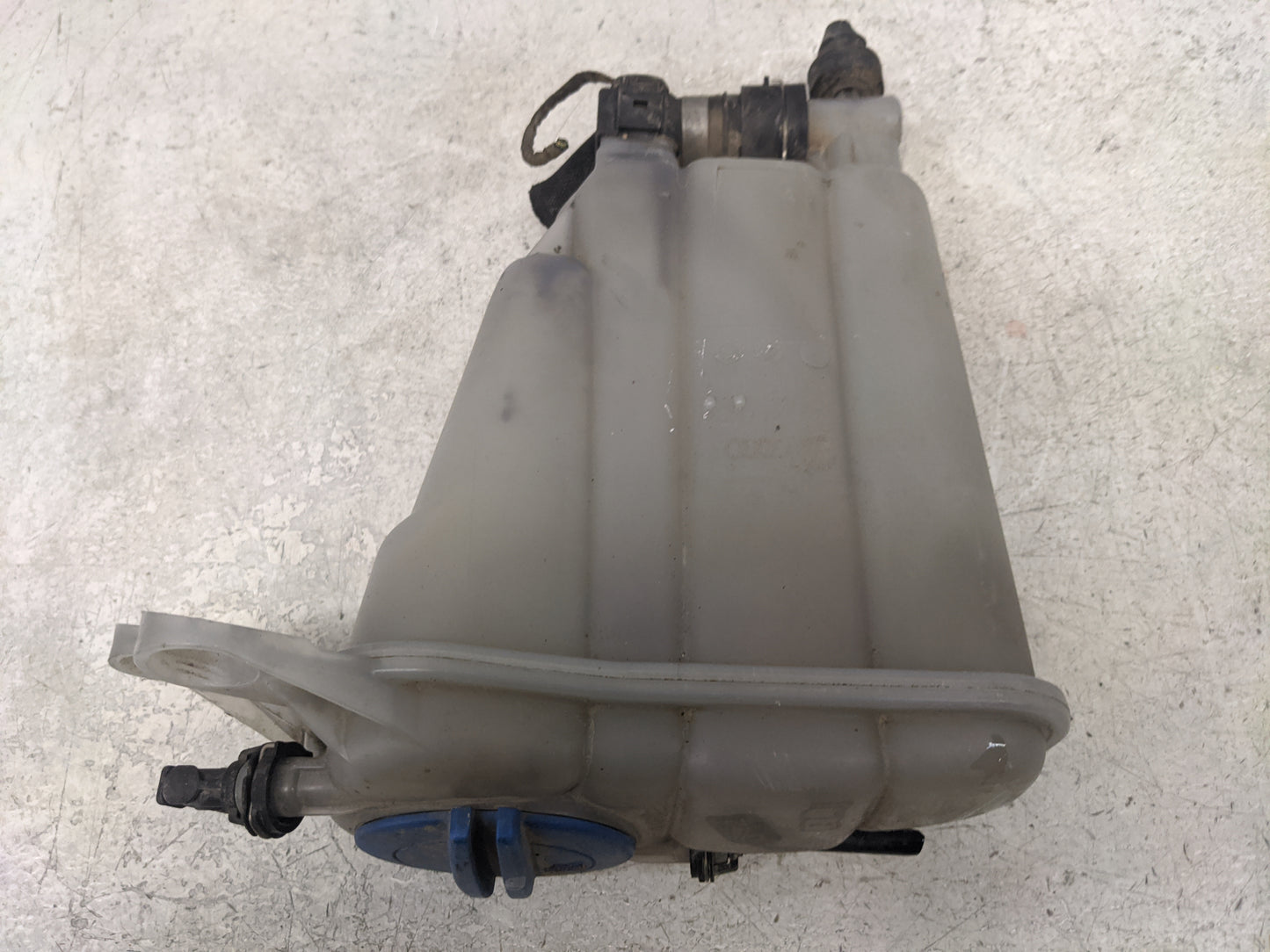 2013-2017 Audi Q5 Radiator Coolant Overflow Expansion Tank Bottle 1366018 - Oemusedautoparts1.com