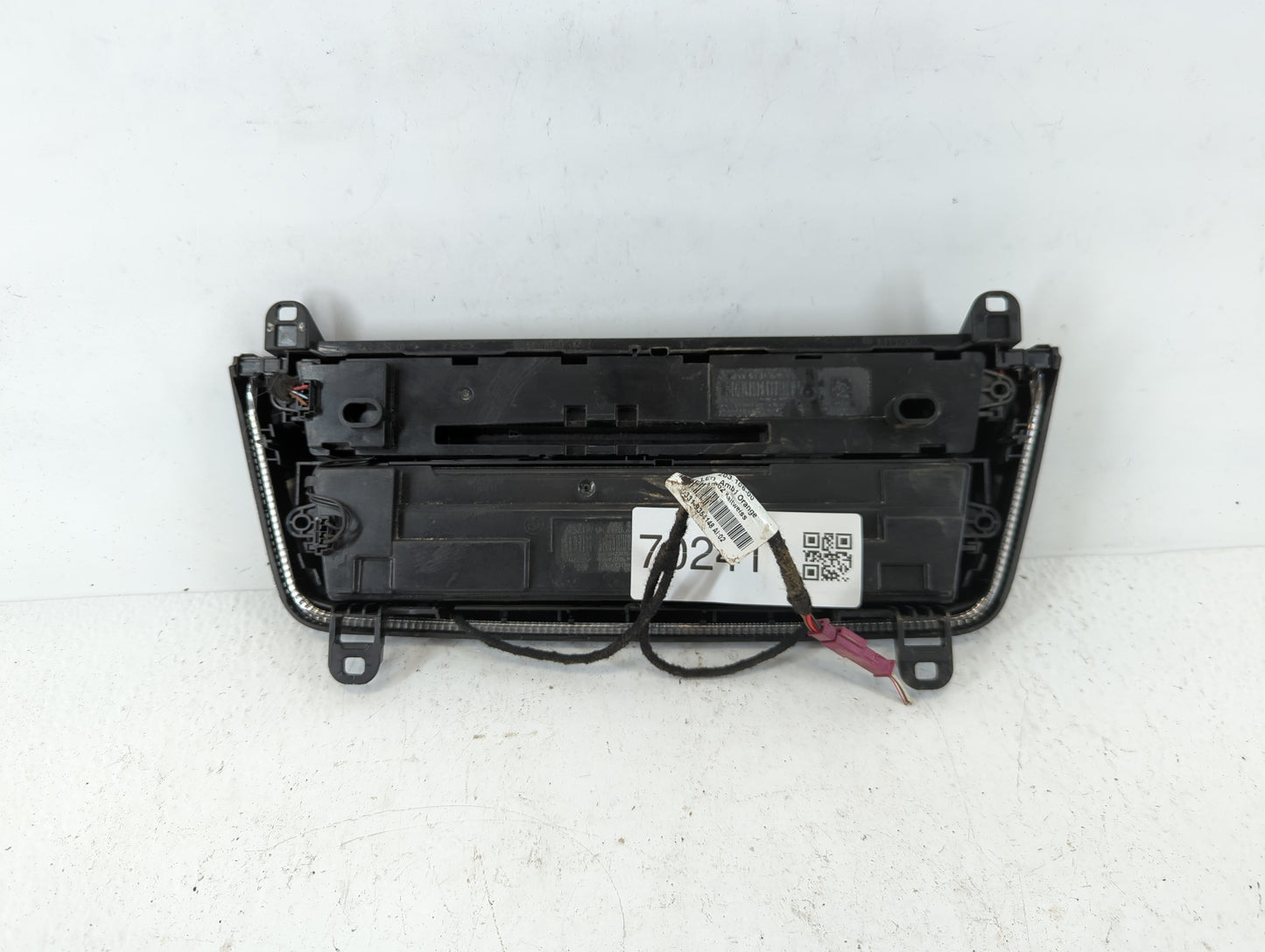 2017-2018 Bmw 340i Am Fm Cd Player Radio Receiver - Oemusedautoparts1.com