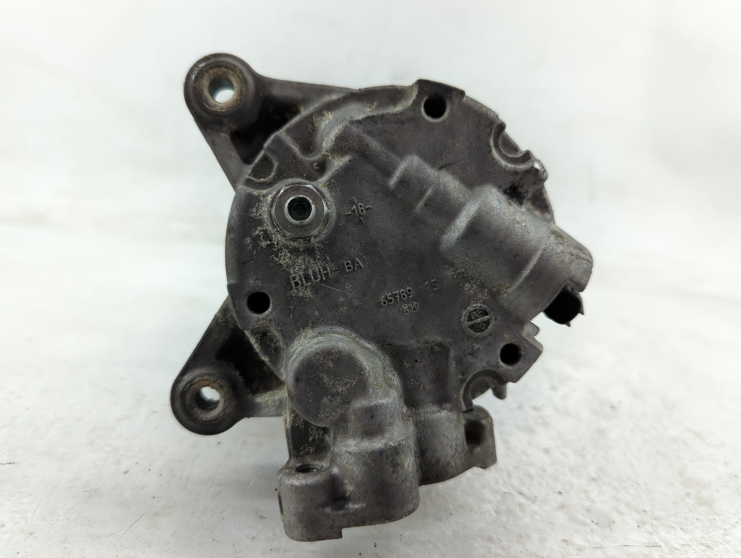 2016-2019 Bmw X1 Air Conditioning A/c Ac Compressor Oem - Oemusedautoparts1.com