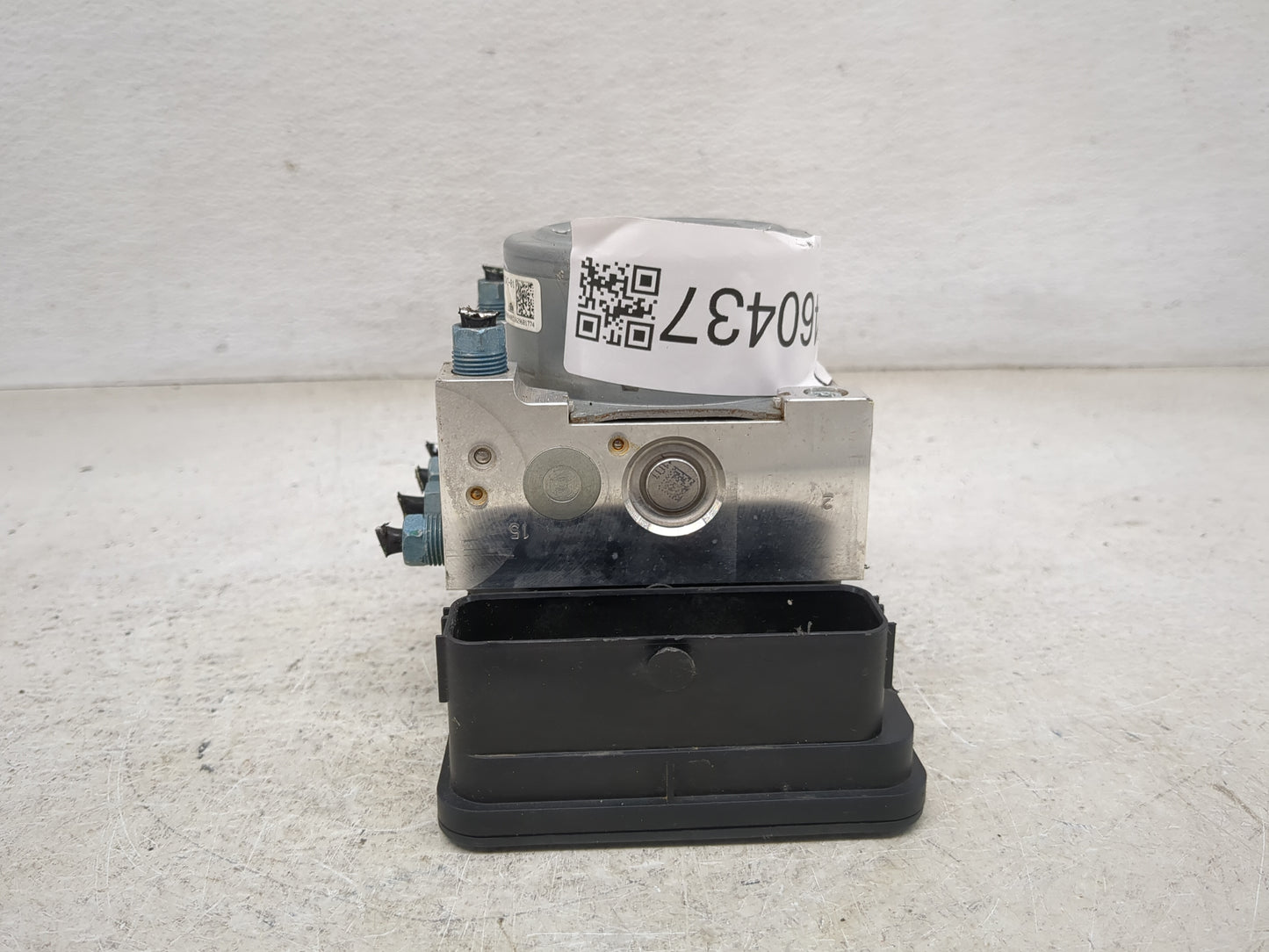 2016-2017 Bmw X1 ABS Pump Control Module Replacement P/N:3451-6883343-01 10.0220-0909.4 Fits Fits 2016 2017 OEM Used Auto Pa