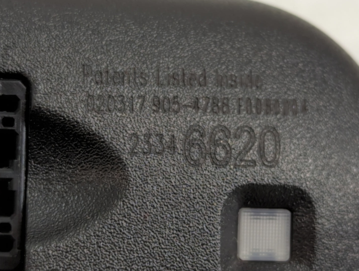 2009-2017 Buick Enclave Interior Rear View Mirror Replacement OEM P/N:23346620 Fits OEM Used Auto Parts - Oemusedautoparts1.