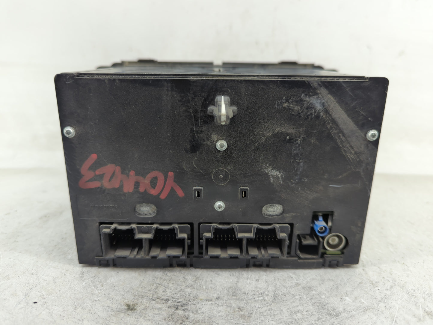 2016-2017 Buick Enclave Radio AM FM Cd Player Receiver Replacement P/N:84082783 Fits Fits 2016 2017 OEM Used Auto Parts - Oe