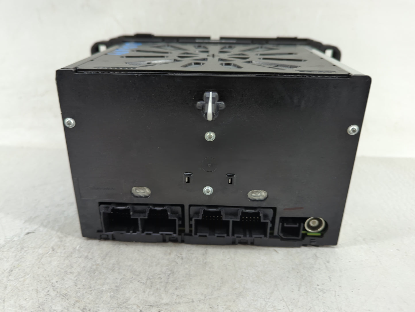 2016-2017 Buick Enclave Radio AM FM Cd Player Receiver Replacement P/N:28528989 84082781 Fits Fits 2016 2017 OEM Used Auto P