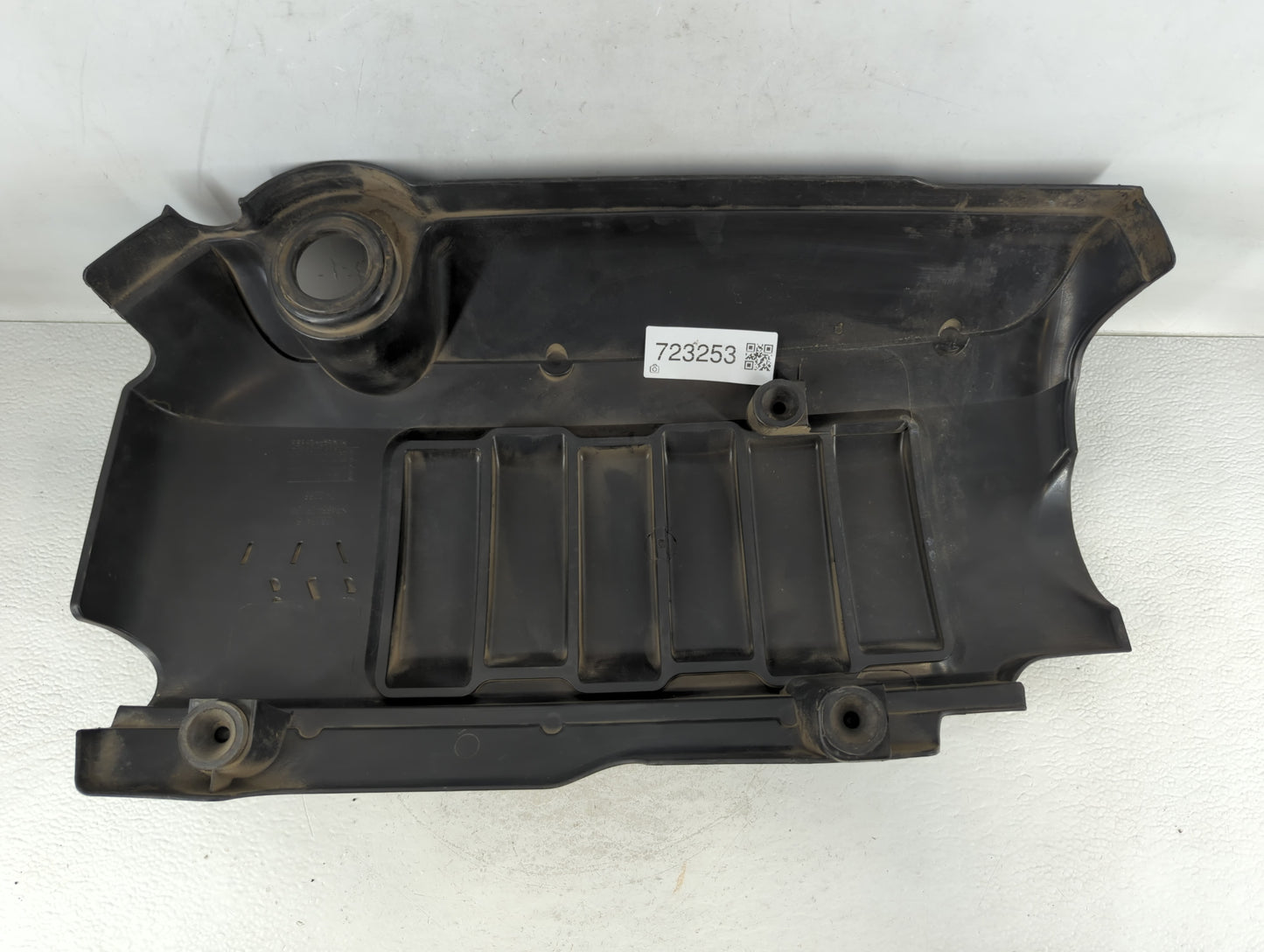 2017 Buick Enclave Engine Cover - Oemusedautoparts1.com