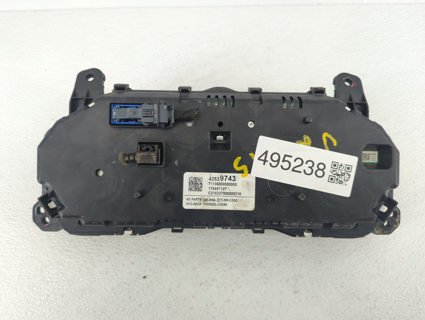 2017 Buick Encore Instrument Cluster Speedometer Gauges P/N:42539743 Fits OEM Used Auto Parts - Oemusedautoparts1.com