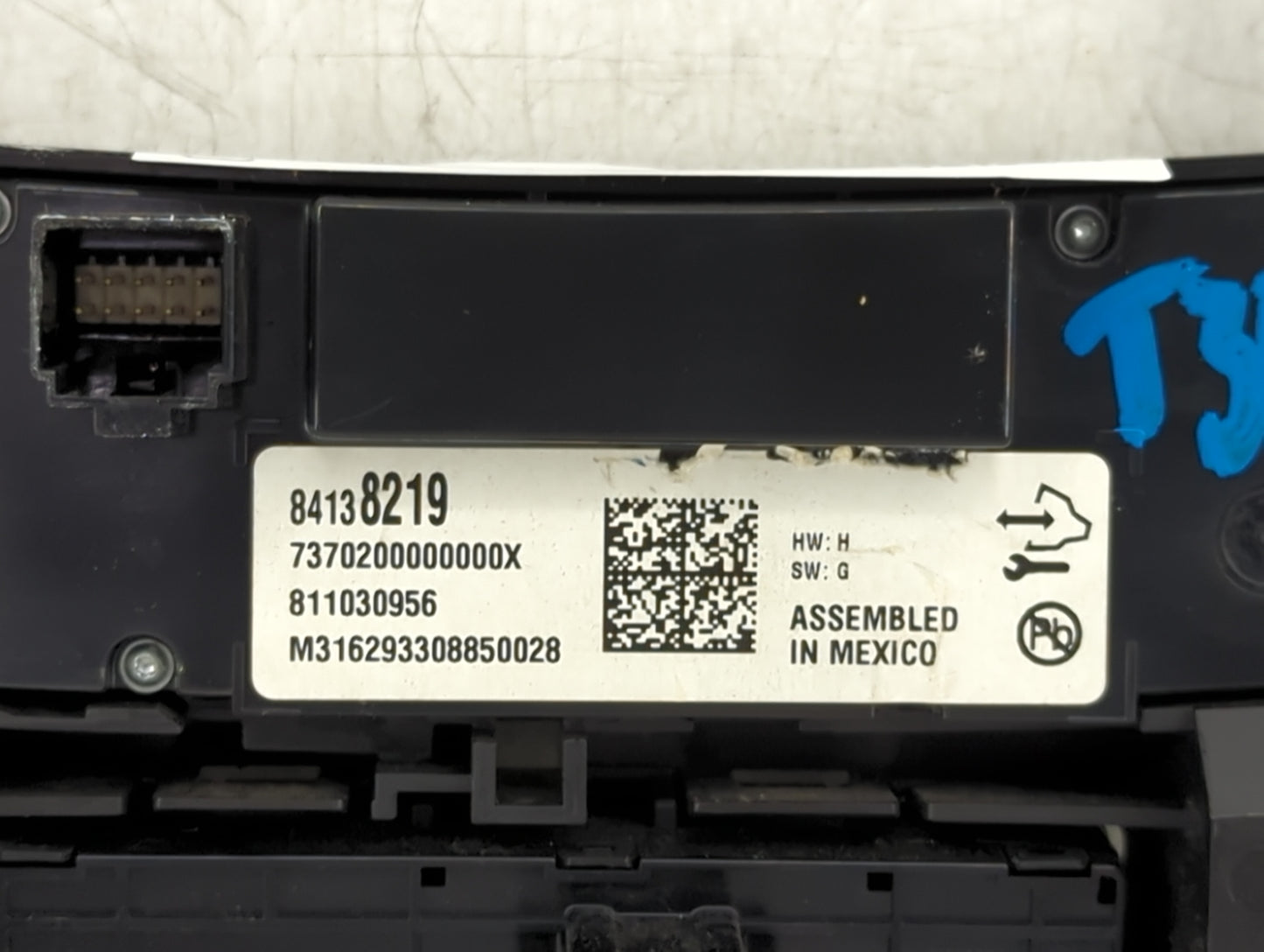 2017 Buick Lacrosse Climate Control Module Temperature AC/Heater Replacement P/N:84138219 Fits OEM Used Auto Parts - Oemused