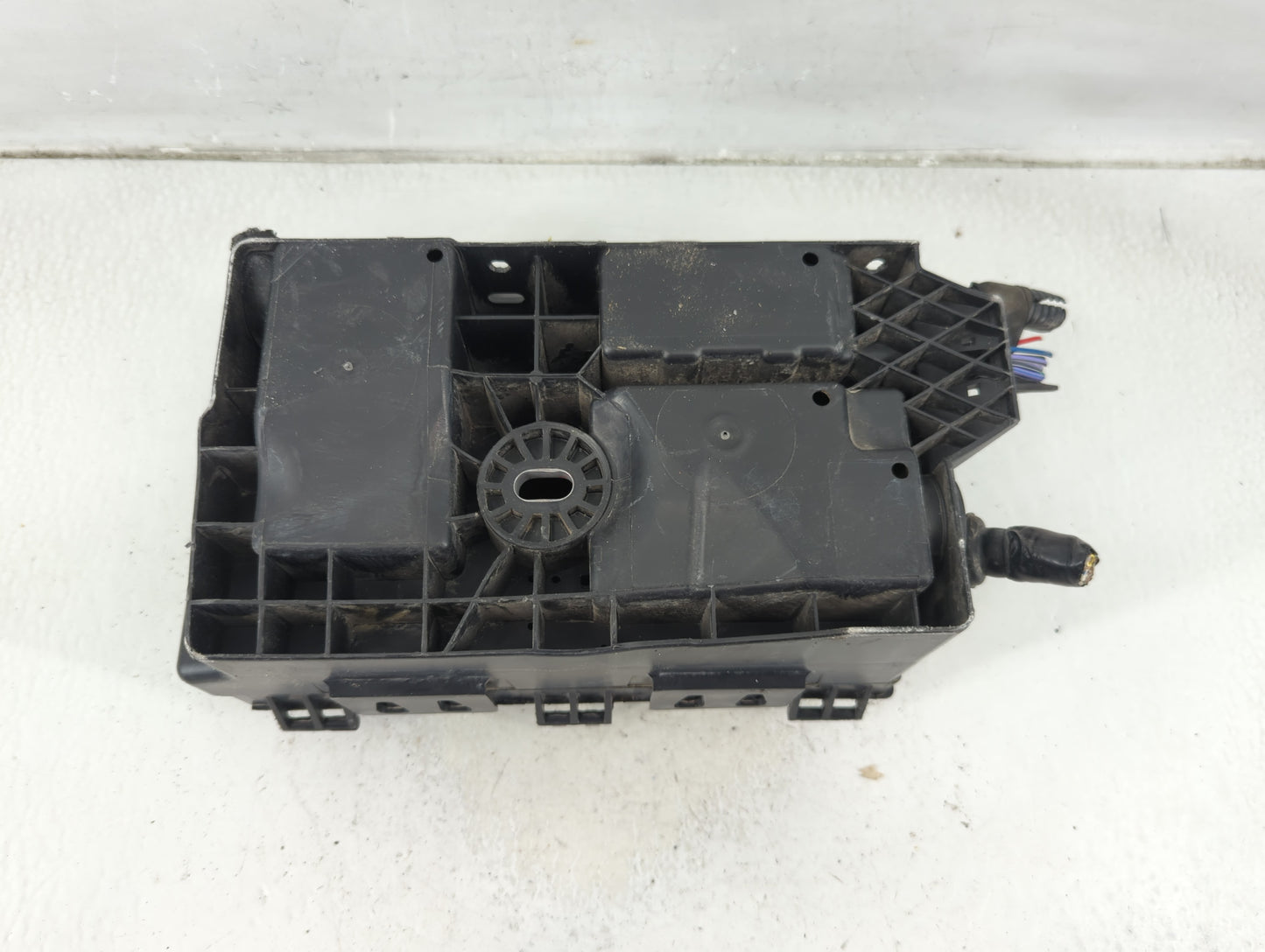 2017 Buick Verano Fusebox Fuse Box Panel Relay Module P/N:13403357 Fits OEM Used Auto Parts - Oemusedautoparts1.com
