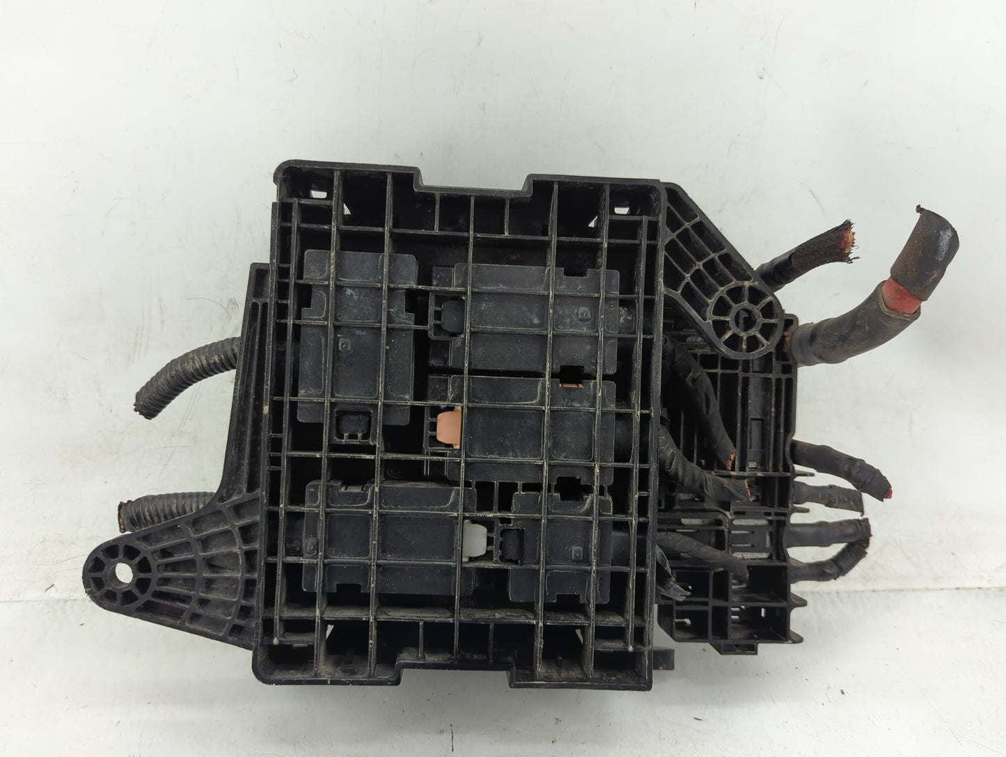 2017-2018 Cadillac Ats Fusebox Fuse Box Panel Relay Module P/N:84014012 Fits Fits 2017 2018 2019 OEM Used Auto Parts - Oemus