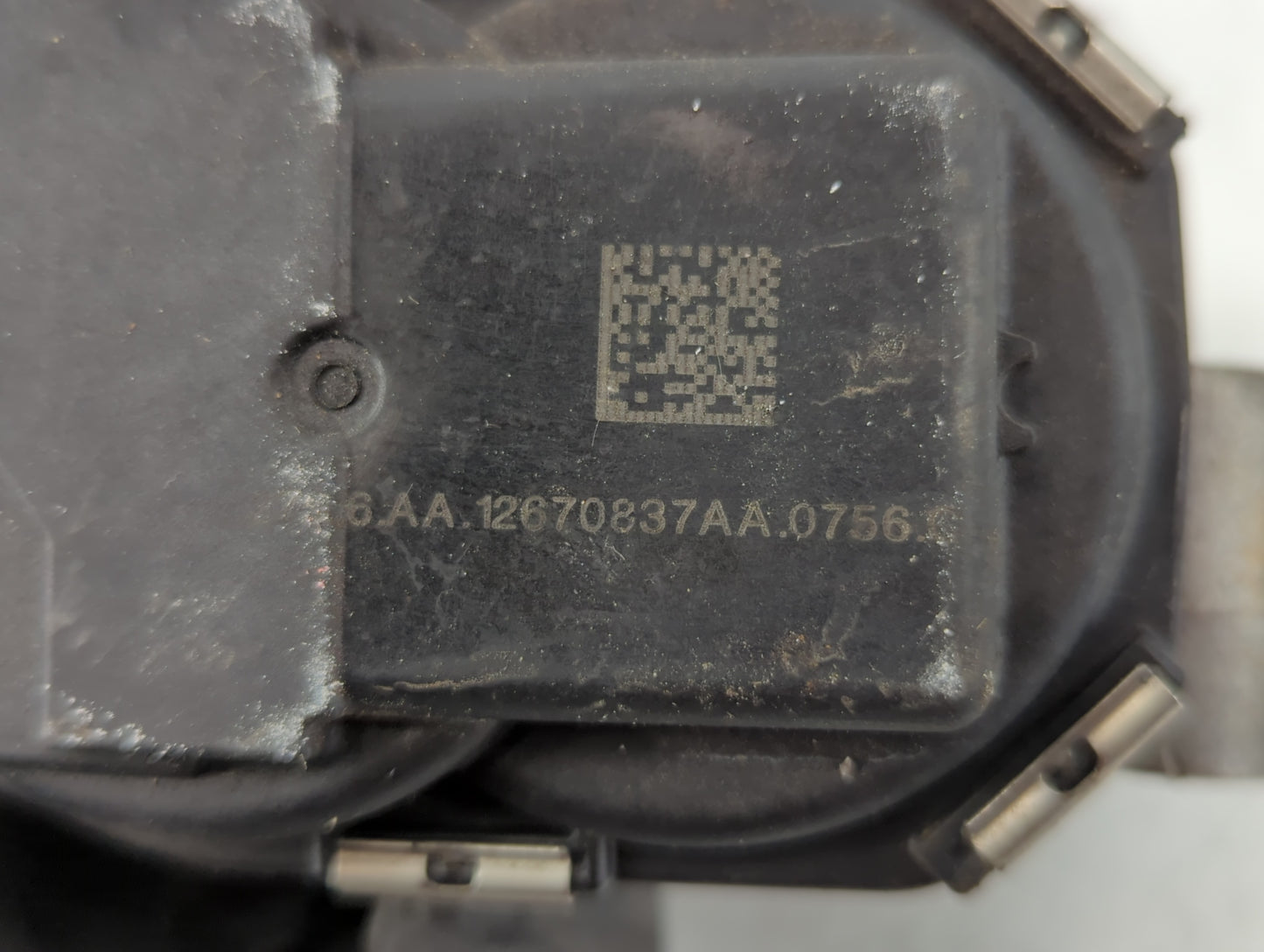 2013-2018 Cadillac Ats Throttle Body P/N:12670837AA Fits Fits 2013 2014 2015 2016 2017 2018 2019 2020 2021 OEM Used Auto Par