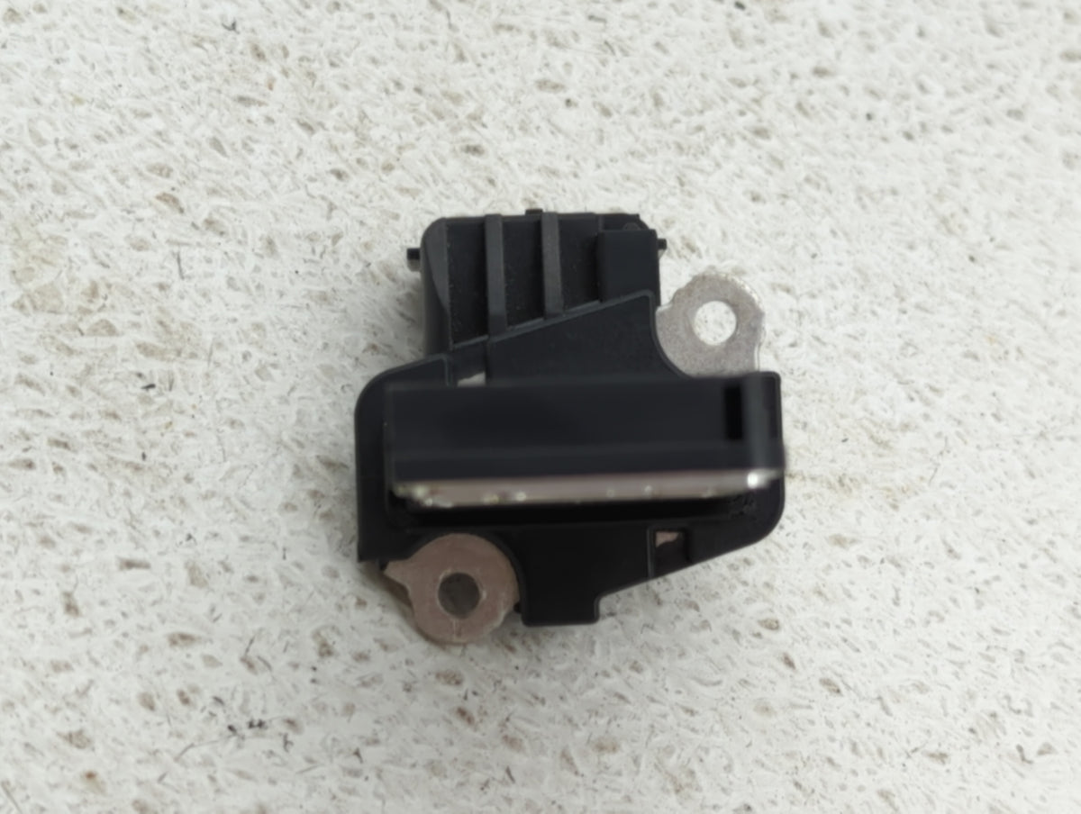 2012-2019 Cadillac Cts Mass Air Flow Meter Maf Sensor 397184 - Oemusedautoparts1.com