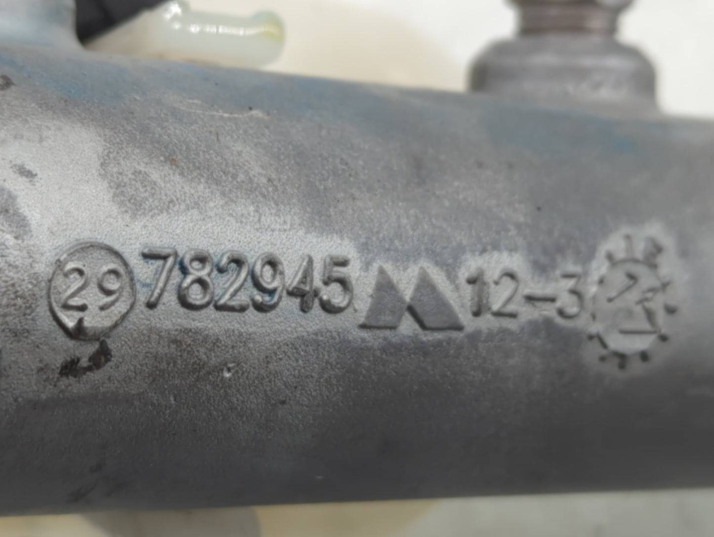 2015-2020 Cadillac Escalade Brake Master Cylinder - Oemusedautoparts1.com