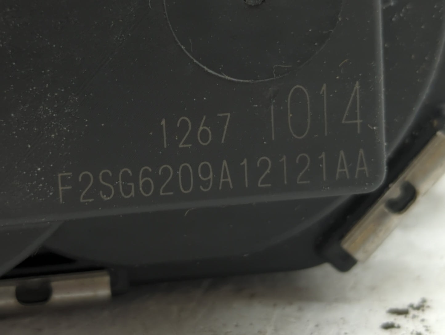 2017 Cadillac Xt5 Throttle Body P/N:12671014 Fits Fits 2014 2016 2018 2019 OEM Used Auto Parts - Oemusedautoparts1.com