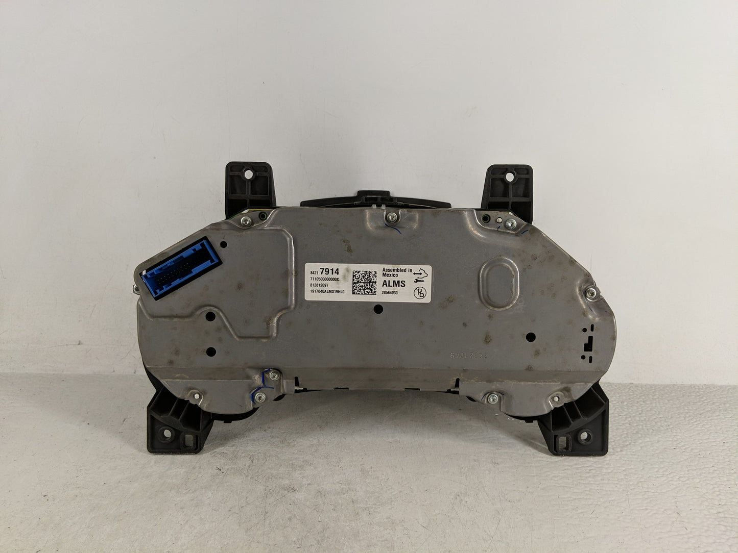 2017 Cadillac Xts Instrument Cluster Speedometer Gauges P/N:84217914 Fits OEM Used Auto Parts - Oemusedautoparts1.com
