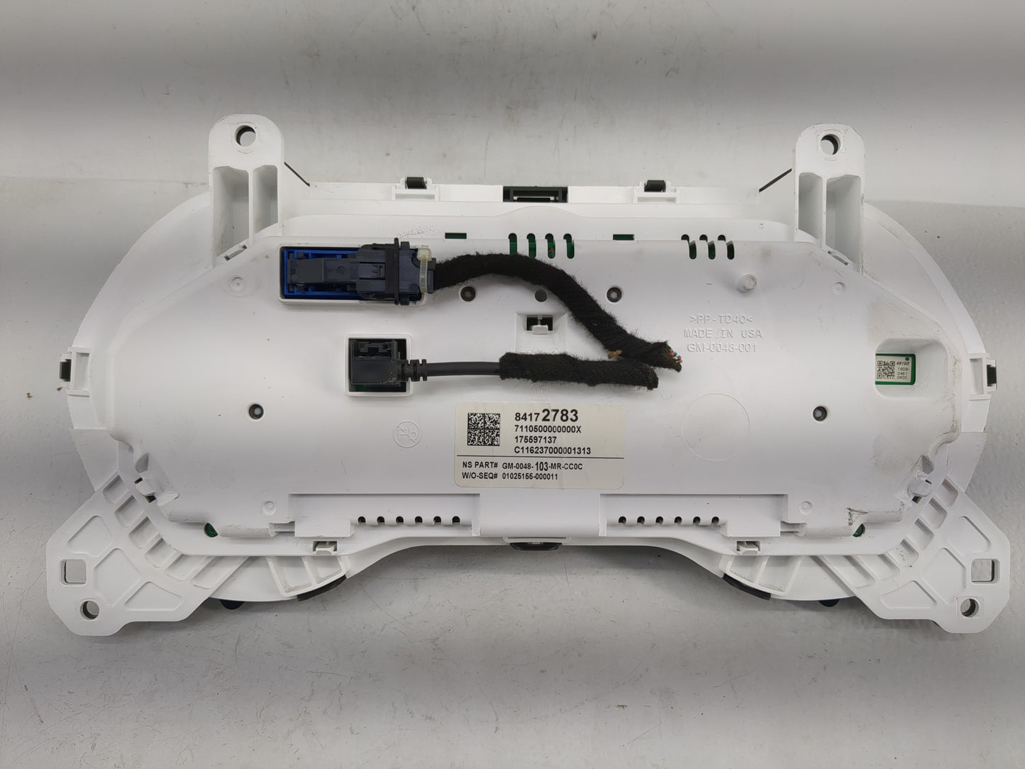 2017-2018 Chevrolet Camaro Instrument Cluster Speedometer Gauges P/N:84172783 Fits Fits 2017 2018 OEM Used Auto Parts - Oemu