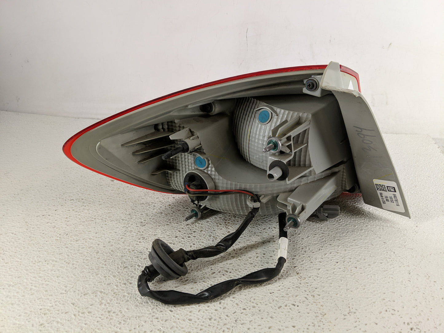 2017 Chevrolet Cruze Tail Light Assembly Driver Left OEM P/N:84078119 Fits OEM Used Auto Parts - Oemusedautoparts1.com