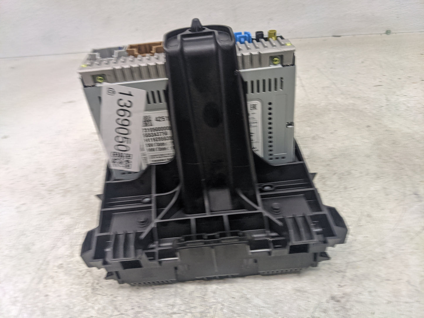 2017 Chevrolet Cruze Radio AM FM Cd Player Receiver Replacement P/N:42532827~426190251LKQ Fits OEM Used Auto Parts - Oemused