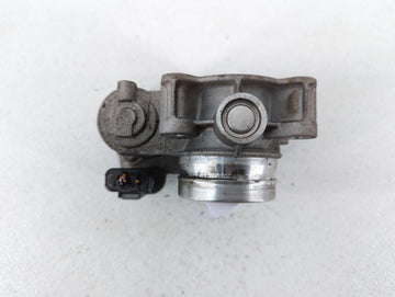 2017-2018 Chevrolet Cruze Throttle Body P/N:12671379AA 52049766 Fits Fits 2017 2018 OEM Used Auto Parts