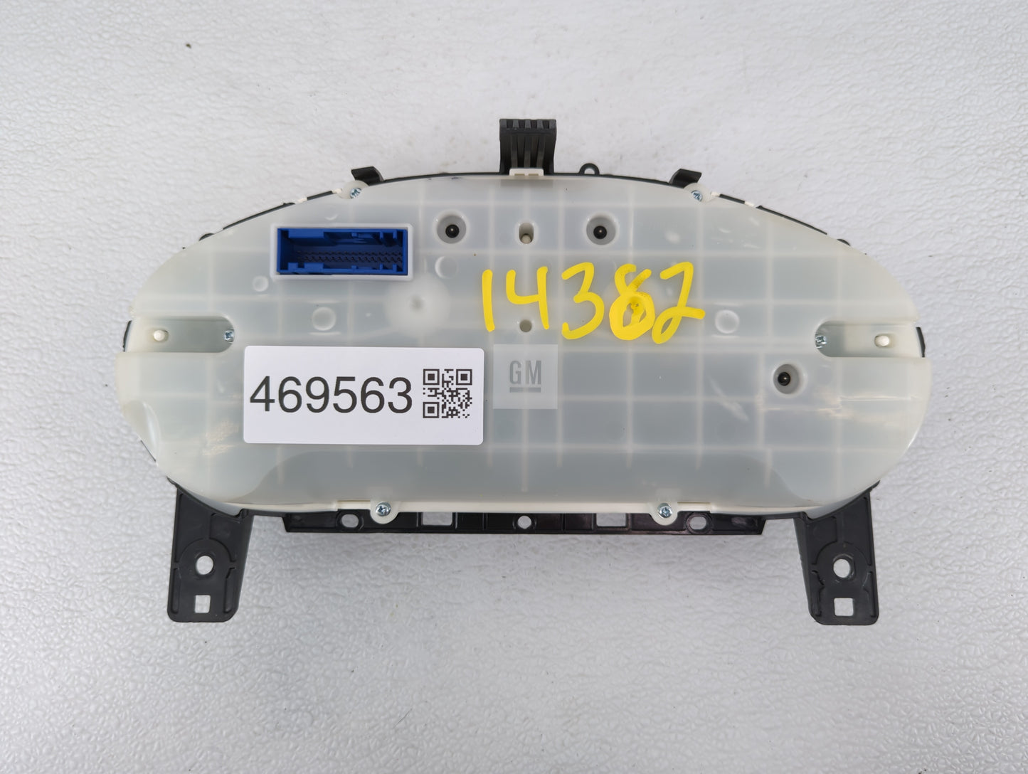 2017-2018 Chevrolet Cruze Instrument Cluster Speedometer Gauges P/N:39084636 Fits Fits 2017 2018 OEM Used Auto Parts - Oemus