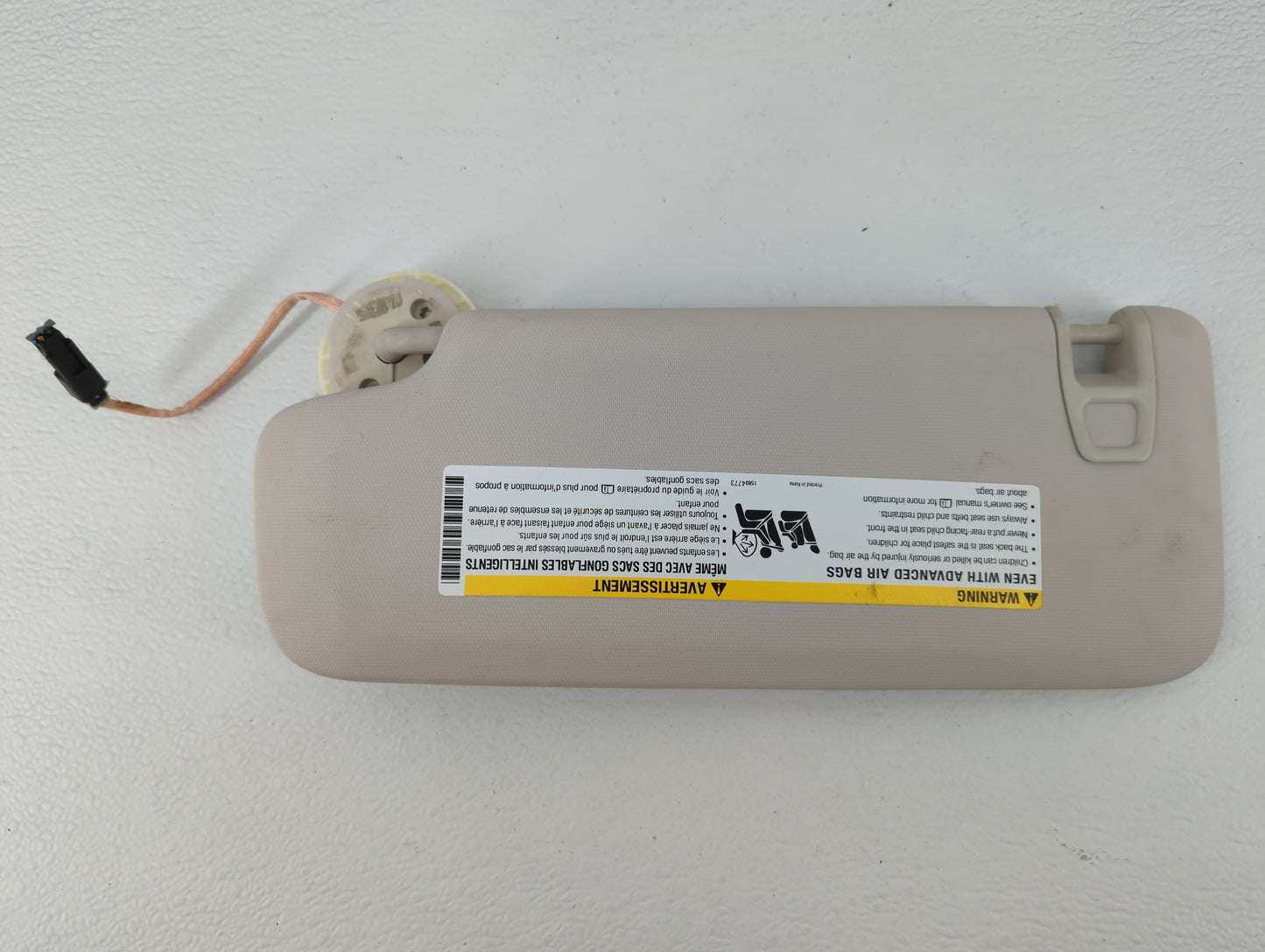 2017 Chevrolet Cruze Sun Visor Shade Replacement Passenger Right Mirror Fits OEM Used Auto Parts - Oemusedautoparts1.com