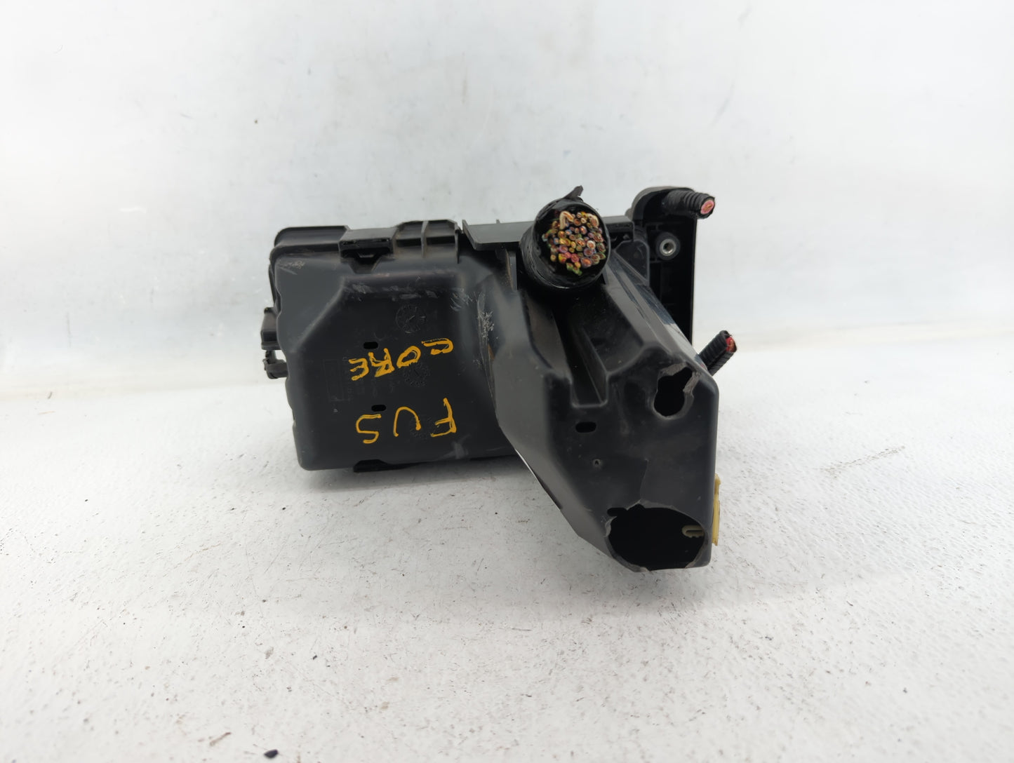 2017 Chevrolet Cruze Fusebox Fuse Box Panel Relay Module P/N:812461952 Fits OEM Used Auto Parts - Oemusedautoparts1.com