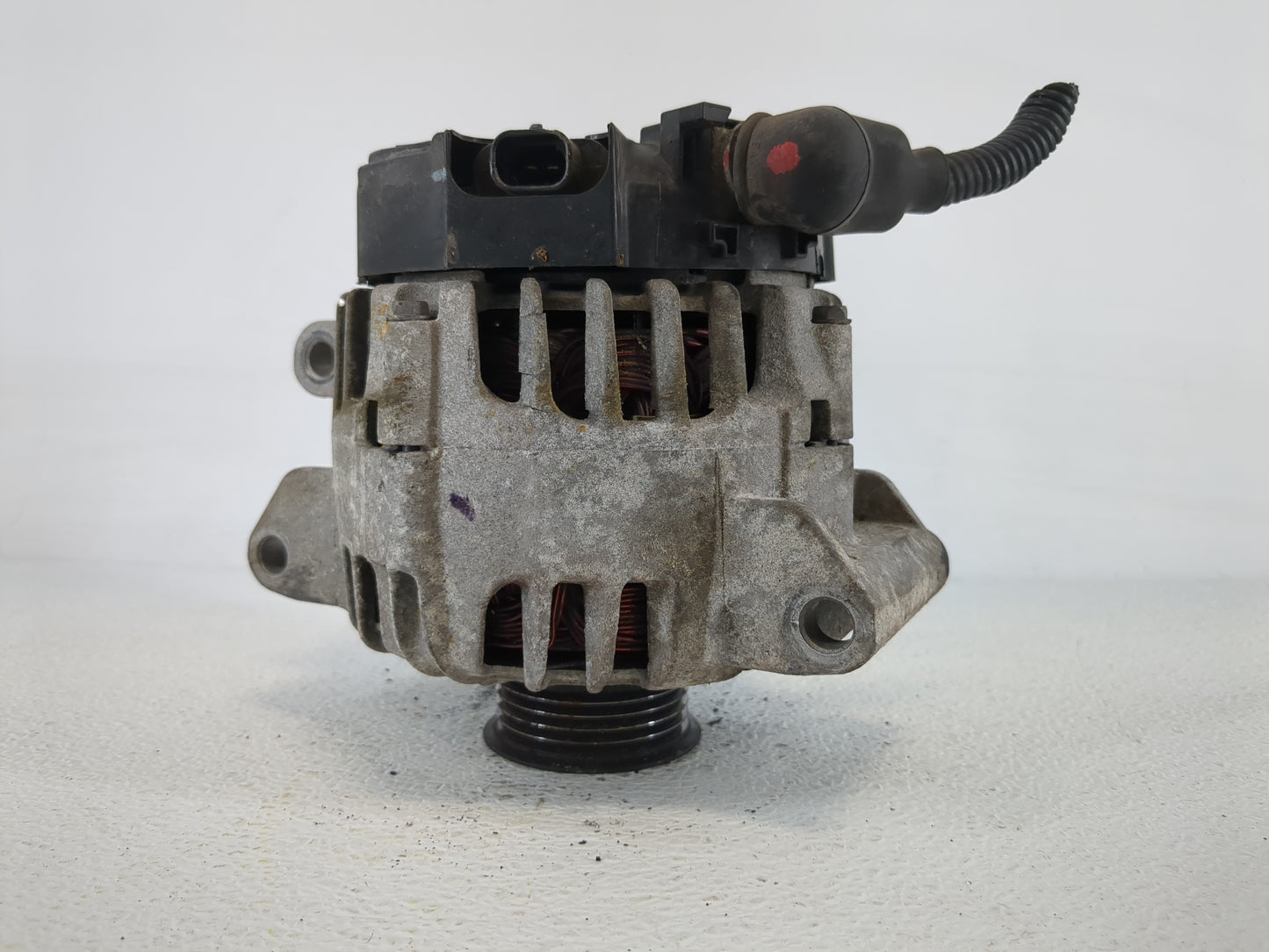 2010-2017 Chevrolet Equinox Alternator Replacement Generator Charging Assembly Engine OEM P/N:13588328 Fits OEM Used Auto Pa