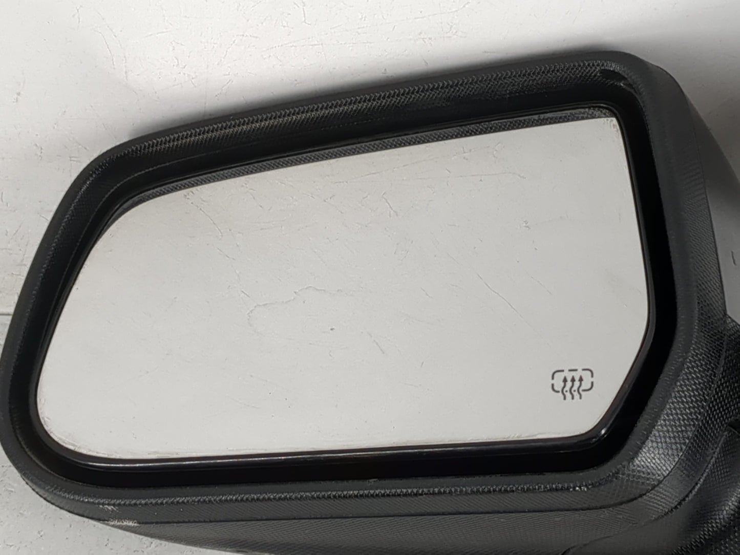 2016-2017 Chevrolet Equinox Driver Side View Mirror - Left Door Mirror OEM Used - Oemusedautoparts1.com