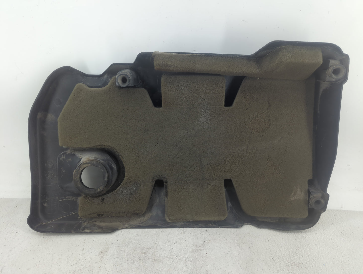 2017 Chevrolet Equinox Engine Cover - Oemusedautoparts1.com