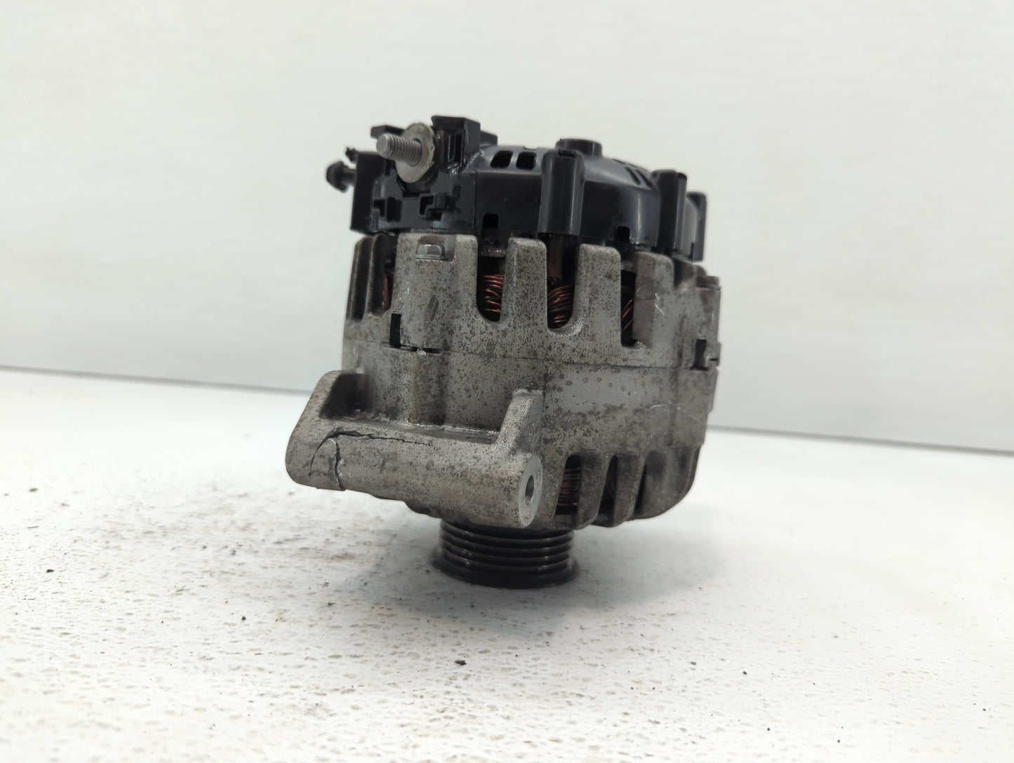 2010-2017 Chevrolet Equinox Alternator Replacement Generator Charging Assembly Engine OEM P/N:13500315 13588328 Fits OEM Use