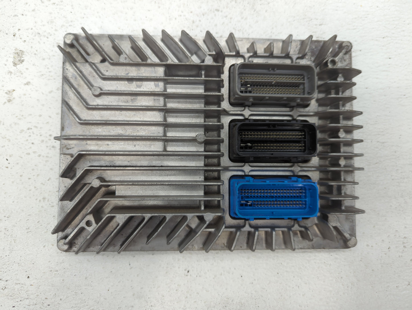 2017 Chevrolet Equinox PCM Engine Control Computer ECU ECM PCU OEM P/N:12667002 12694743, 12687296 Fits Fits 2018 2019 2020