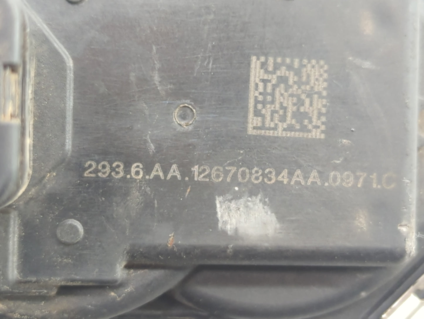 2016-2017 Chevrolet Equinox Throttle Body P/N:12670834AA Fits Fits 2016 2017 OEM Used Auto Parts - Oemusedautoparts1.com