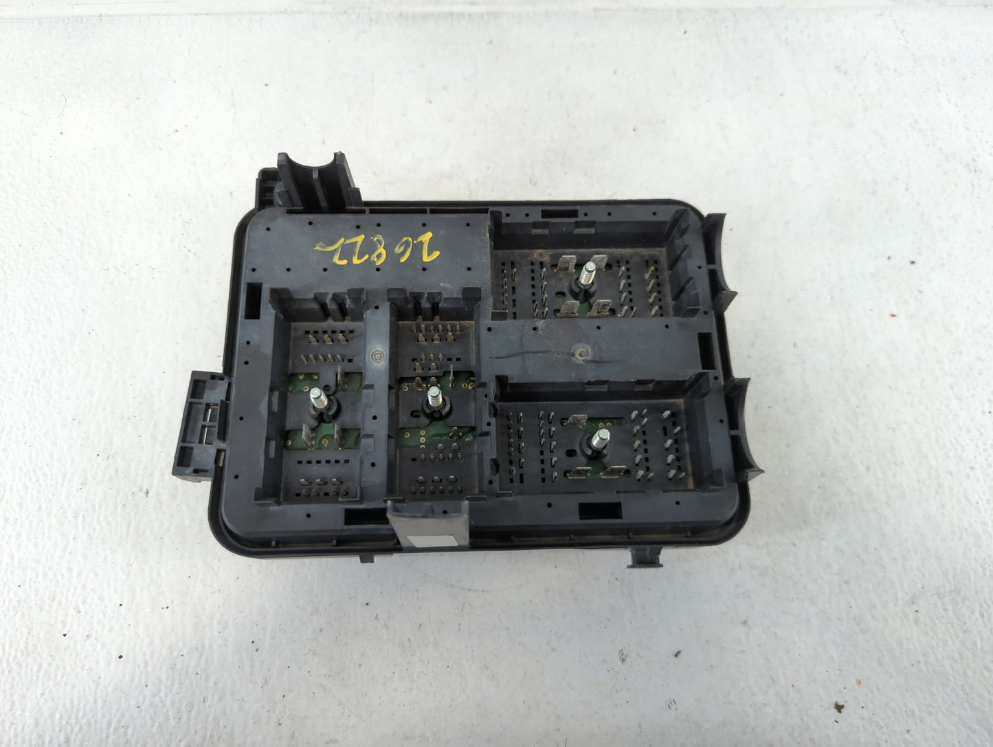 2016-2017 Chevrolet Equinox Fusebox Fuse Box Panel Relay Module Fits Fits 2016 2017 OEM Used Auto Parts - Oemusedautoparts1.