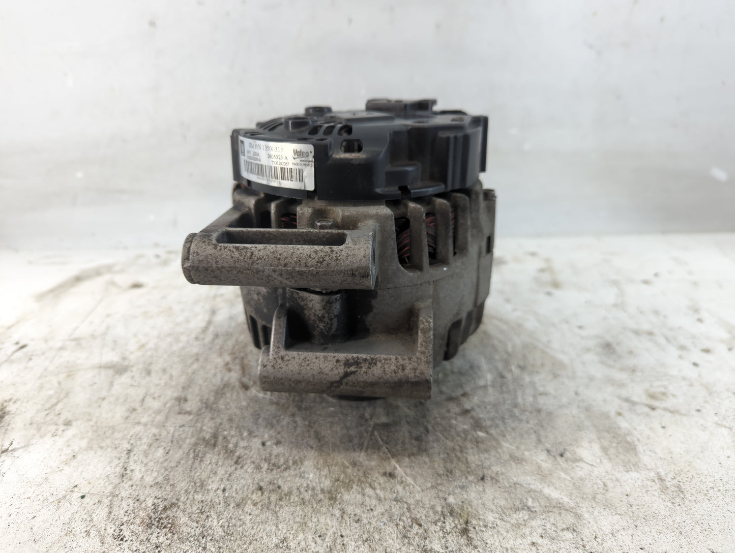 2010-2017 Chevrolet Equinox Alternator Replacement Generator Charging Assembly Engine OEM P/N:13500315 Fits OEM Used Auto Pa
