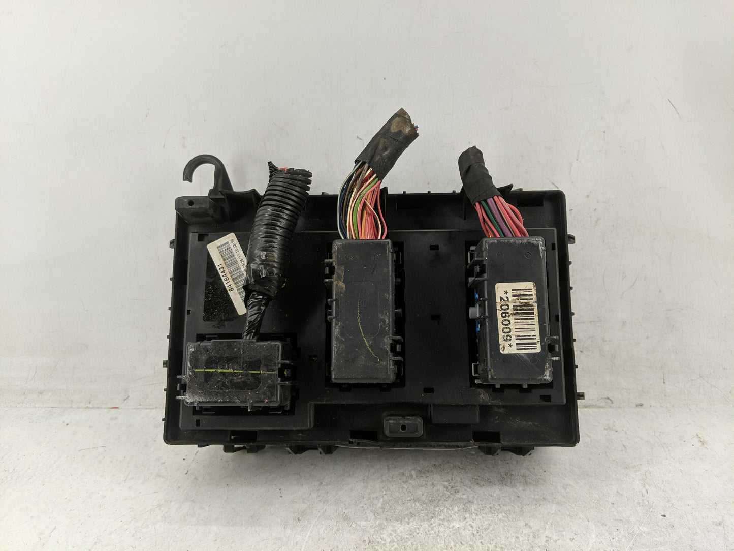 2017 Chevrolet Express 2500 Fusebox Fuse Box Panel Relay Module Fits OEM Used Auto Parts - Oemusedautoparts1.com