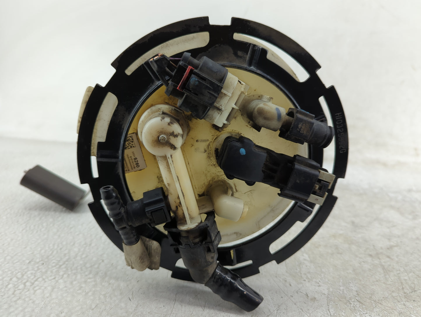 2017-2018 Chevrolet Express 2500 Electrical Gas Fuel Pump Assembly - Oemusedautoparts1.com