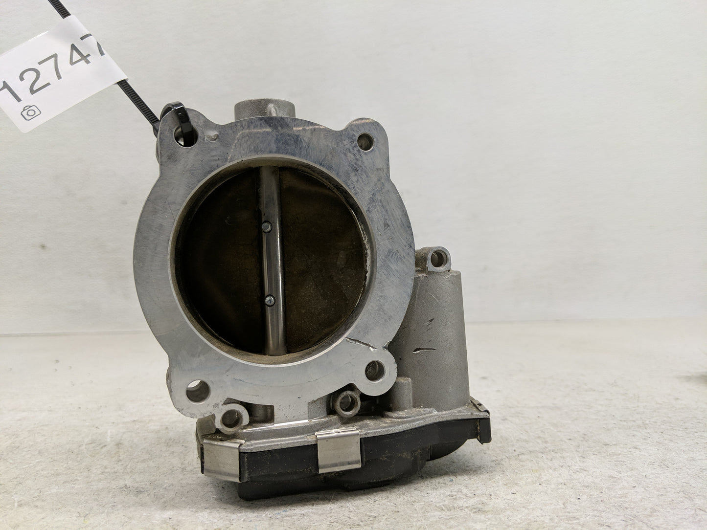 2012-2020 Chevrolet Impala Throttle Body Fits Fits 2012 2013 2014 2015 2016 2017 2018 2019 2020 2021 2022 OEM Used Auto Part