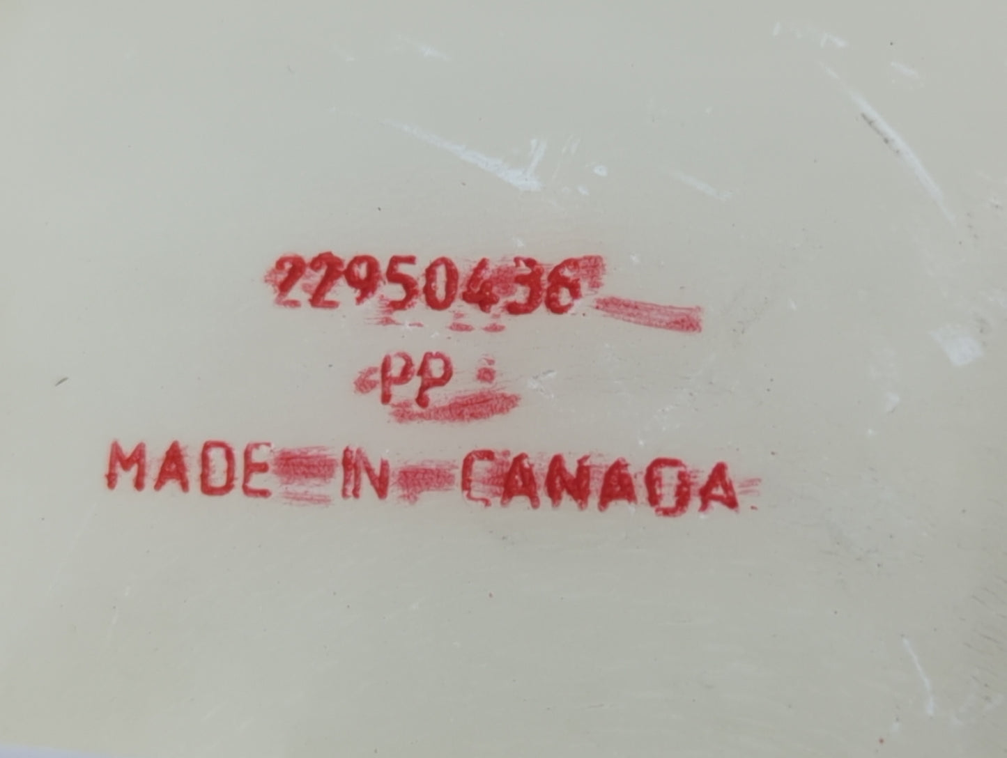 2014 Chevrolet Impala Radiator Coolant Overflow Expansion Tank Bottle 1369195 - Oemusedautoparts1.com