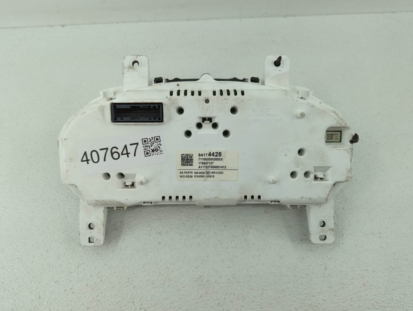 2017-2019 Chevrolet Impala Instrument Cluster Speedometer Gauges P/N:84174428 84037517, 84142075 Fits Fits 2017 2018 2019 OE