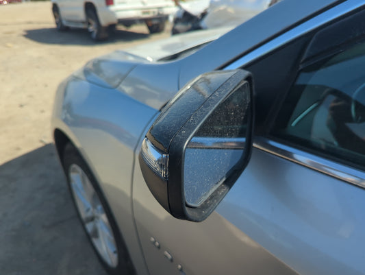 2016-2018 Chevrolet Malibu Driver Side View Mirror - Left Door Mirror OEM Used