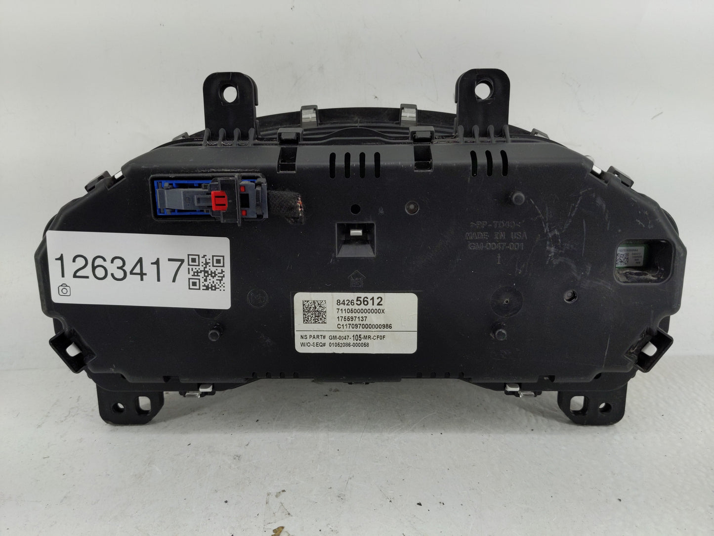 2017 Chevrolet Malibu Instrument Cluster Speedometer Gauges P/N:84265612 Fits OEM Used Auto Parts - Oemusedautoparts1.com