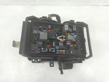2017-2018 Chevrolet Malibu Fusebox Fuse Box Panel Relay Module Fits Fits 2017 2018 OEM Used Auto Parts