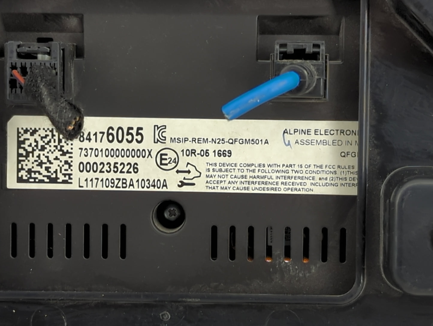 2016-2017 Chevrolet Malibu Radio AM FM Cd Player Receiver Replacement P/N:84176055 Fits Fits 2016 2017 OEM Used Auto Parts -