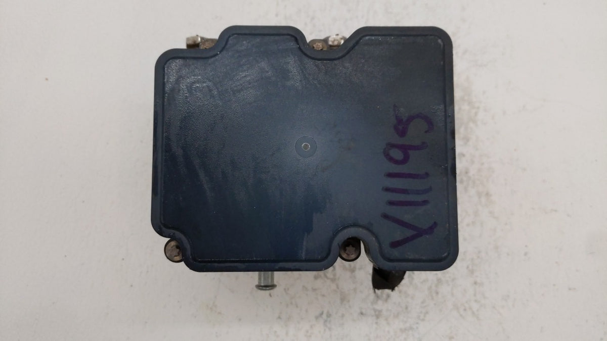 2017 Chevrolet Malibu Anti-Lock Brake ABS Pump Module Actuator OEM P/N:84139389 065055768 Fits OEM Used Auto Parts - Oemused