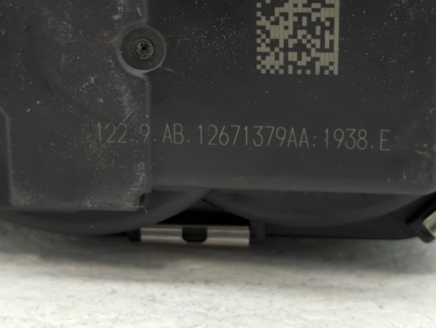 2013-2021 Chevrolet Malibu Throttle Body P/N:12671379AA Fits Fits 2013 2014 2015 2016 2017 2018 2019 2020 2021 OEM Used Auto